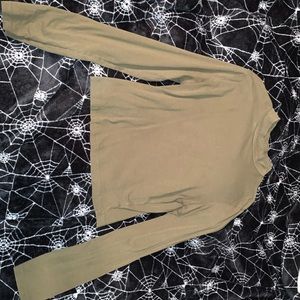 Green turtle neck long sleeve top